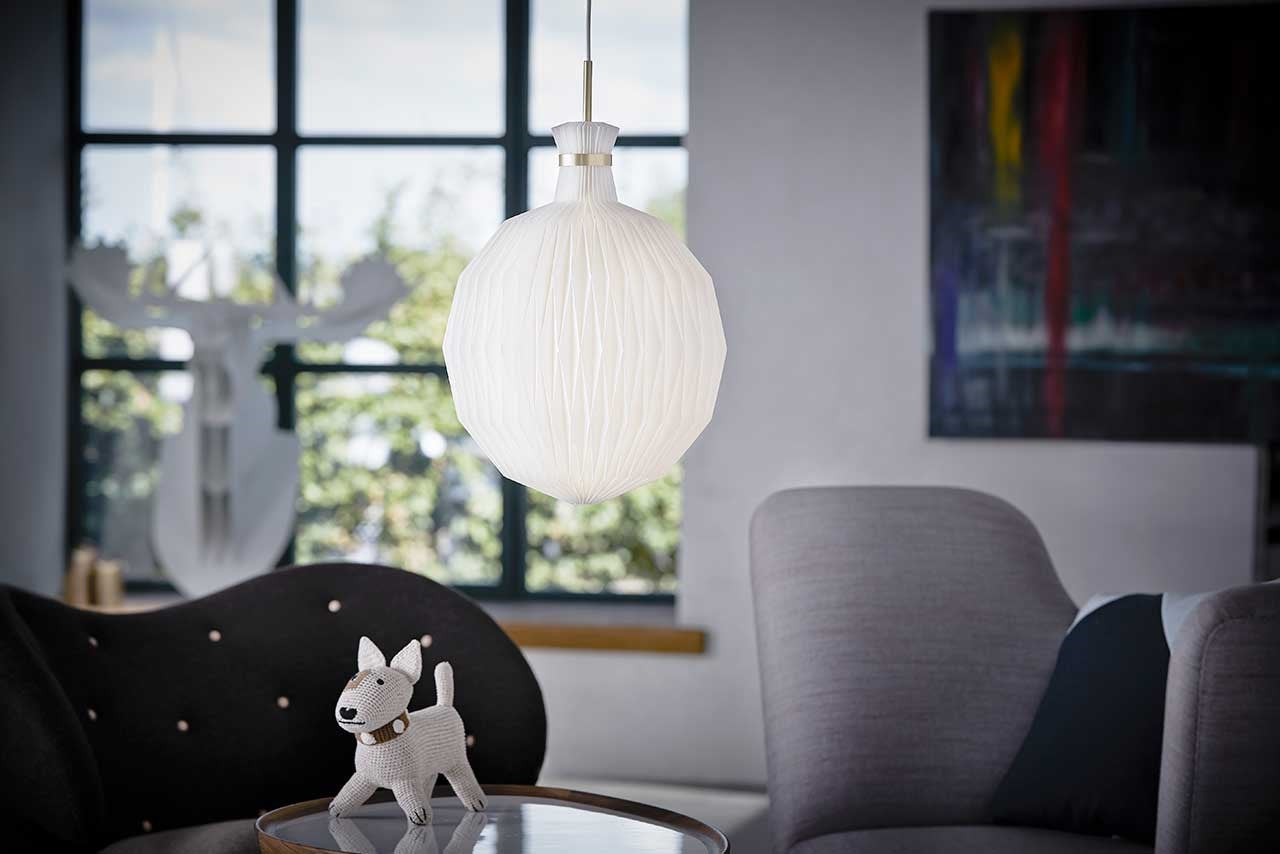 LeKlint101_pendant_brass_hang-up_lifestyle_3