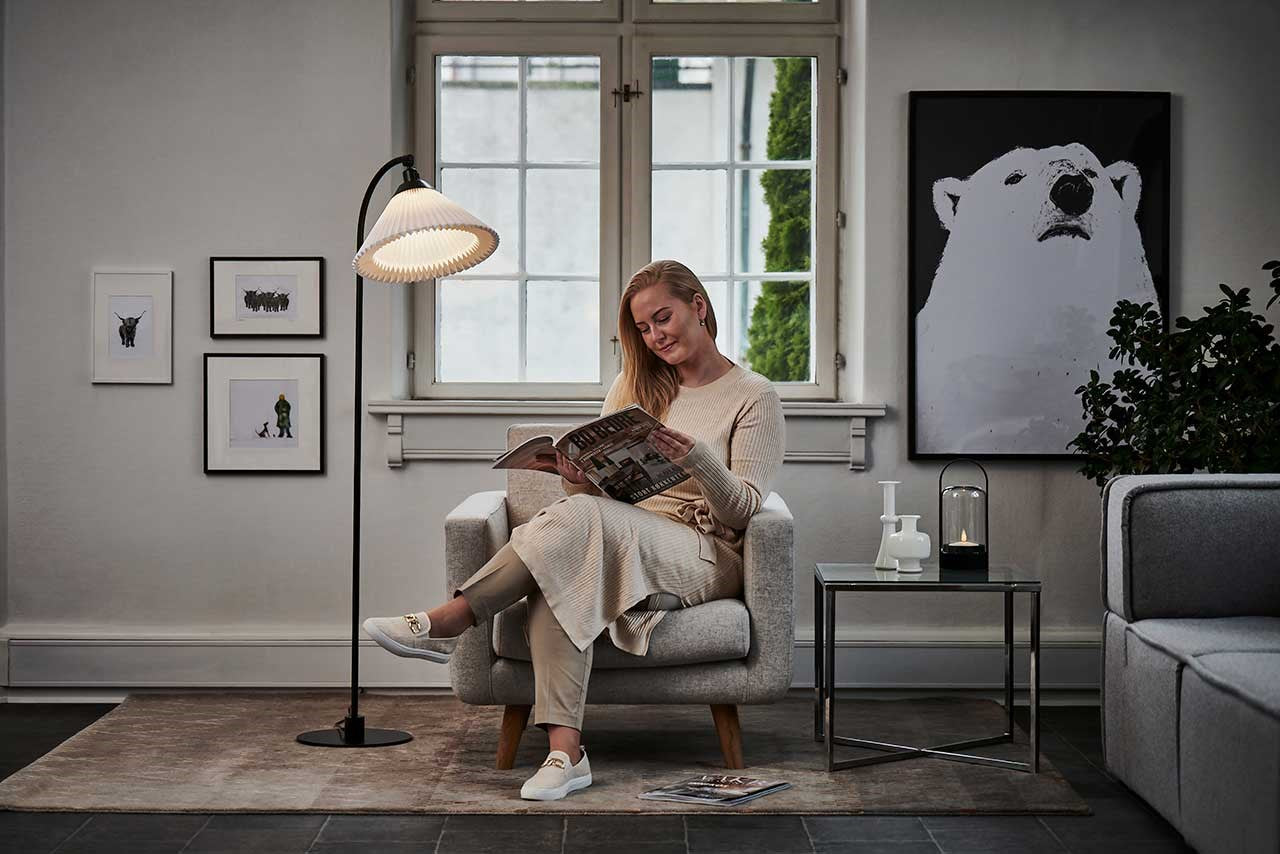 LeKlint368_floor_lamp_lifestyle3